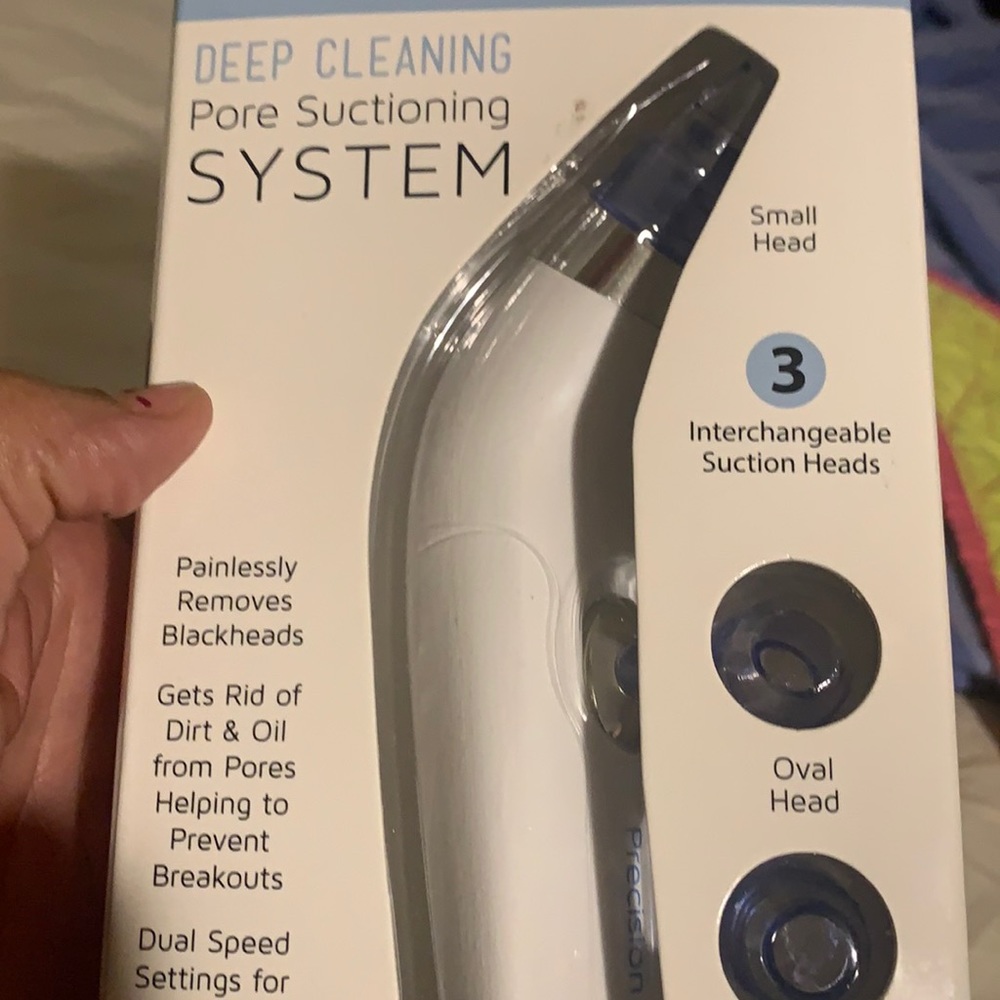 Ergonomic Deep Cleaning Pore.